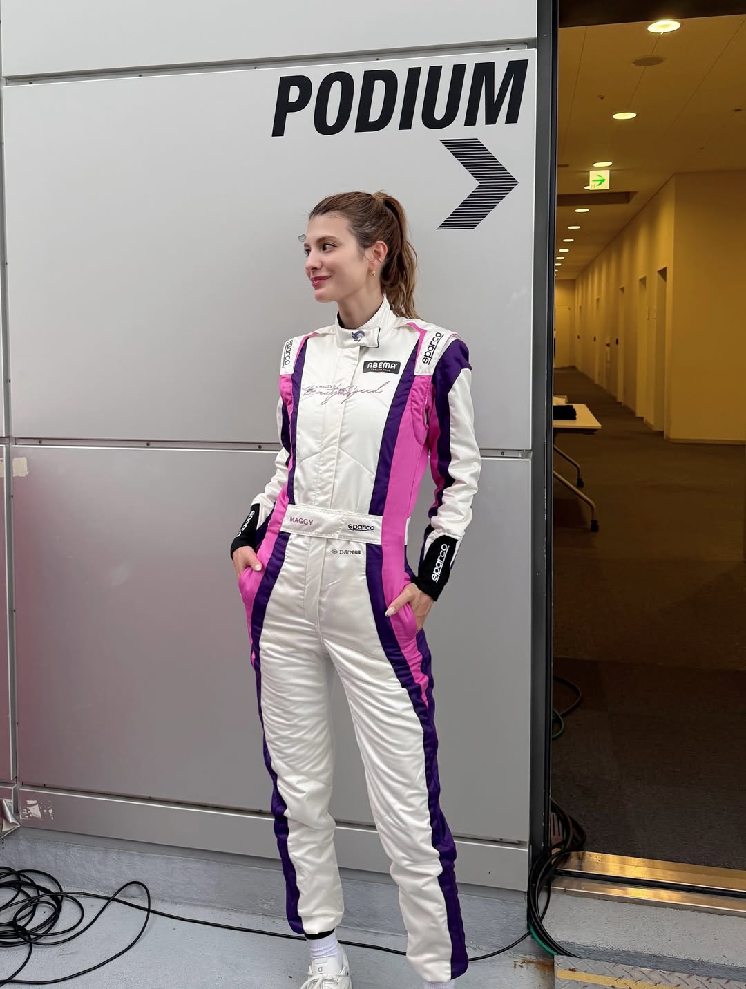 9頭身ハーフモデル、スーパーフォーミュラ第七戦へ！エンジン音、匂い、熱気を五感で感じた日