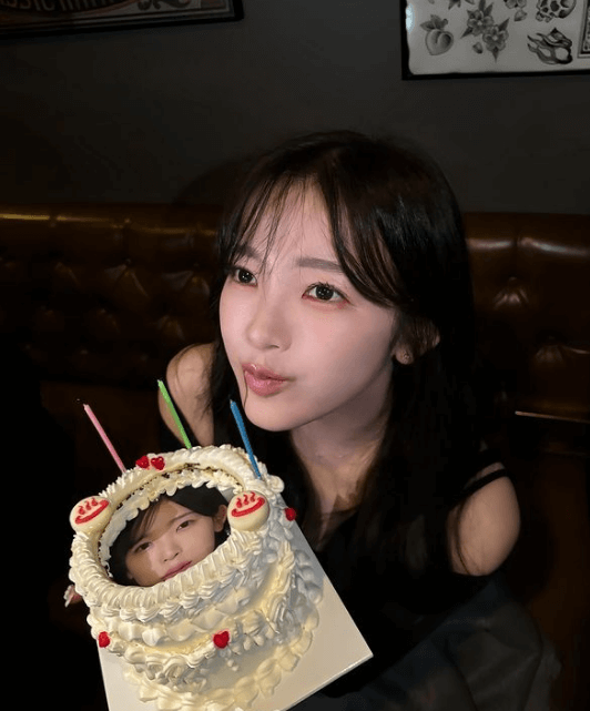 「エンターテインメントケーキ！？」天木じゅん、前代未聞なケーキ＆顔MIXの面白キュートショット披露で反響まみれに！