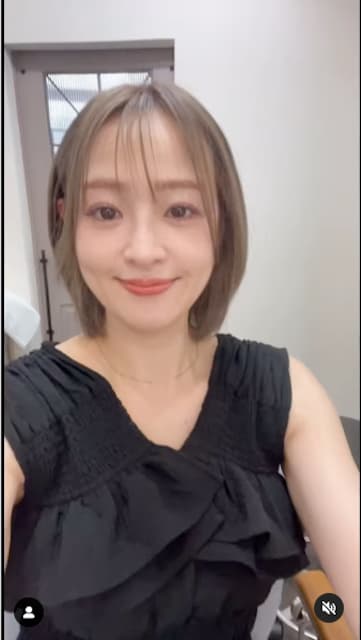 大沢あかねが新しいヘアスタイルを公開