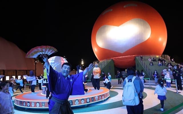 「これは流石にみやびでしょ！」すゑひろがりず 三島が万博の吉本パビリオンで盆踊りに参加