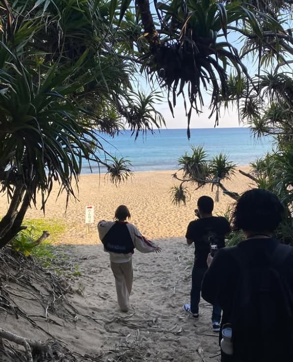 「16年の芸歴史上ダントツ1番の激ゆるロケ」IMALU、奄美の癒し時間にファンもほっこり