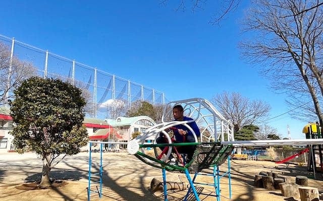 「元気な子供達と元気な先生のおかげで大盛り上がりでした！！」坪井慶介、幼稚園へ来訪！