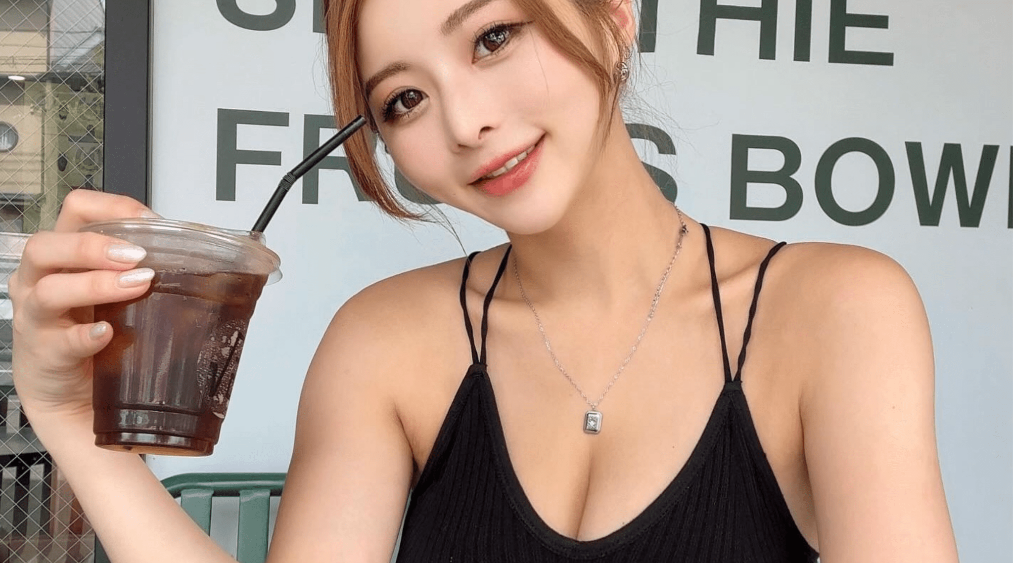 「朝からこんな彼女いたら最高」KYONのタンクトップ姿にドキッ