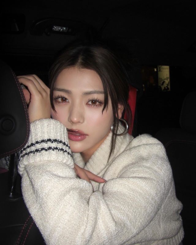 「漠ちゃんめちゃくちゃ可愛い😍」井手上漠の最新ショットにファン悶絶💕