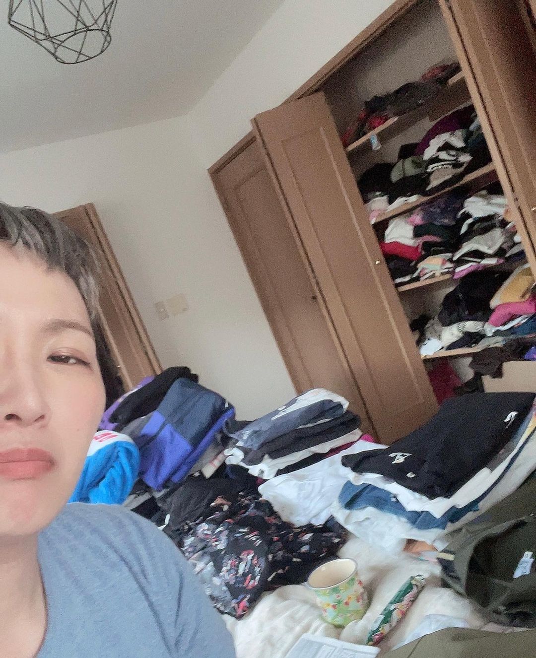 「#片付け苦手妻」丸山桂里奈さんの汚部屋が衝撃すぎる😲掃除後のbefore↔︎afterに注目👀