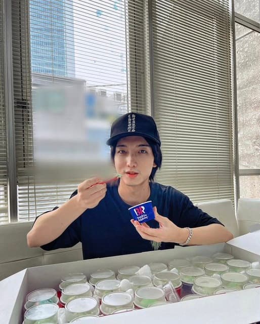 「嬉しいですが食べきれません」お誕生日の人気声優、歳の数の〇〇プレゼントに苦笑い！？