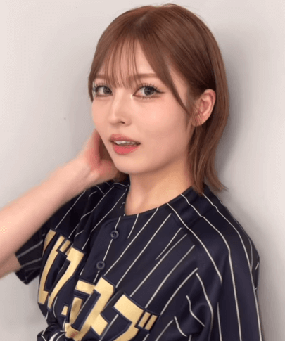 「現地で観たかった」プロ野球の美女チア、キュートなユニ姿のポージングムービーを公開！女子ファンも魅了される「え、ほんと可愛すぎます」