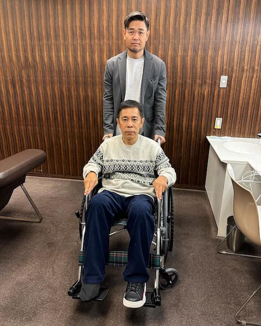 岡村隆史が車椅子生活に!?品川祐が悲痛な表情を浮かべる