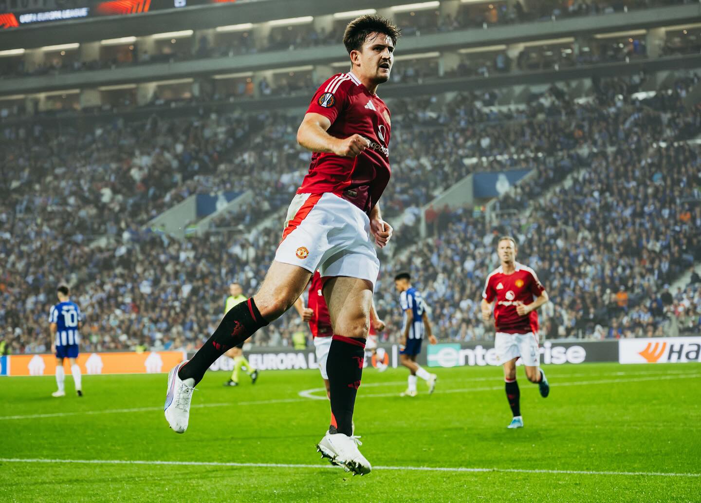 スケープゴートにも苦しんだ、元キャプテンの同点弾に賛辞のコメント続々