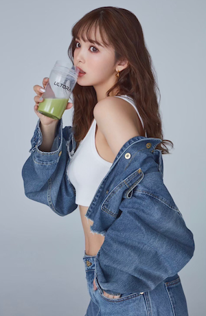 藤田ニコルがULTORAのアンバサダーに就任しましたと報告！