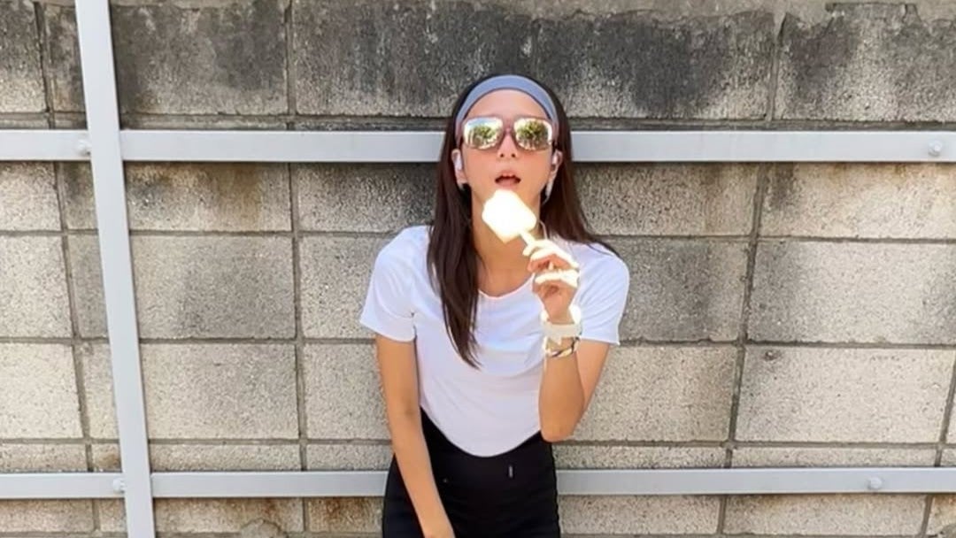 猛暑でも走り続ける美女ランナーの“避難ショット”に注目