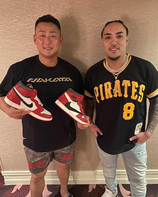 巨人・中田翔、治療中にまさかのサプライズ！「素敵な関係性ですね✨」