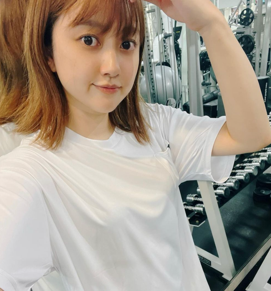 菊地亜美さんがトレーニングで−2.5kg減❗️医師から衝撃の診断うけ😱「あと5キロは落としたい😫🤍」