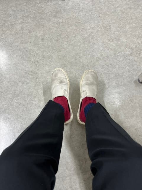 「〇〇の季節は終わりやで」全国の男子へ”金属バット”友保が足元について投稿