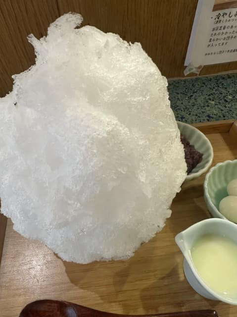 「恒例の澤田商店でかき氷を堪能。」南海キャンディーズ・山里亮太がおすすめのかき氷を紹介