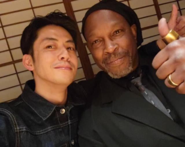 西野亮廣、友人チャズとの再会を報告「創造性と笑いに満ちた夜」