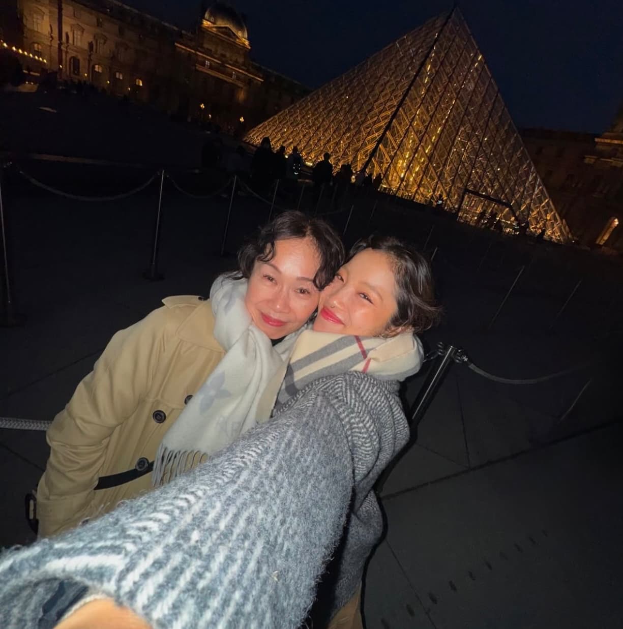 ブレイキン・湯浅亜美、金メダルを獲得したパリへ母とふたり旅〜「ママジェンヌありがとう」