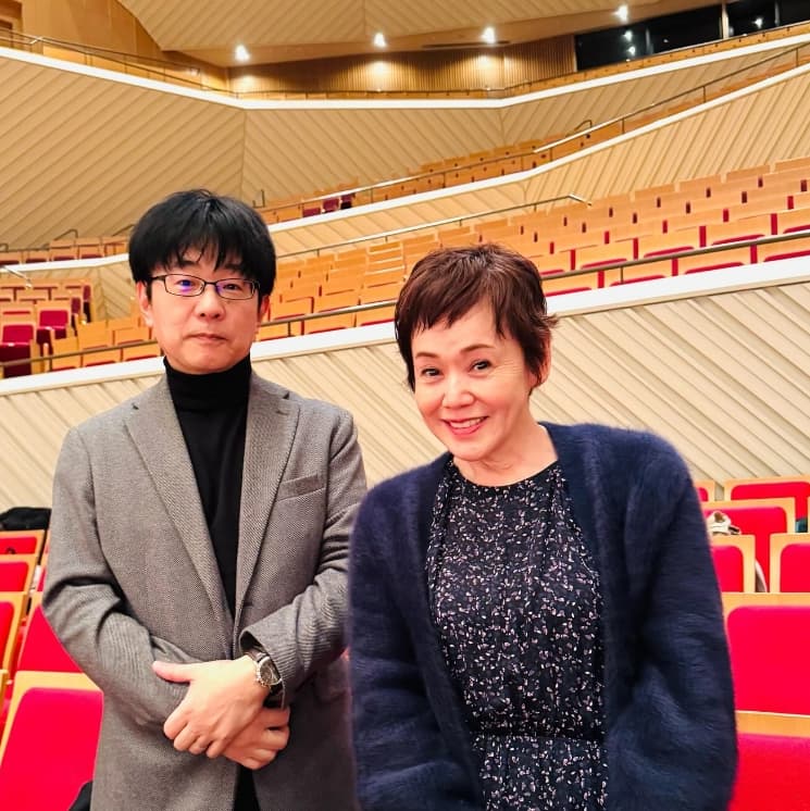 「人前で歌うのは初めて…」大竹しのぶ、30年前の楽曲に挑戦