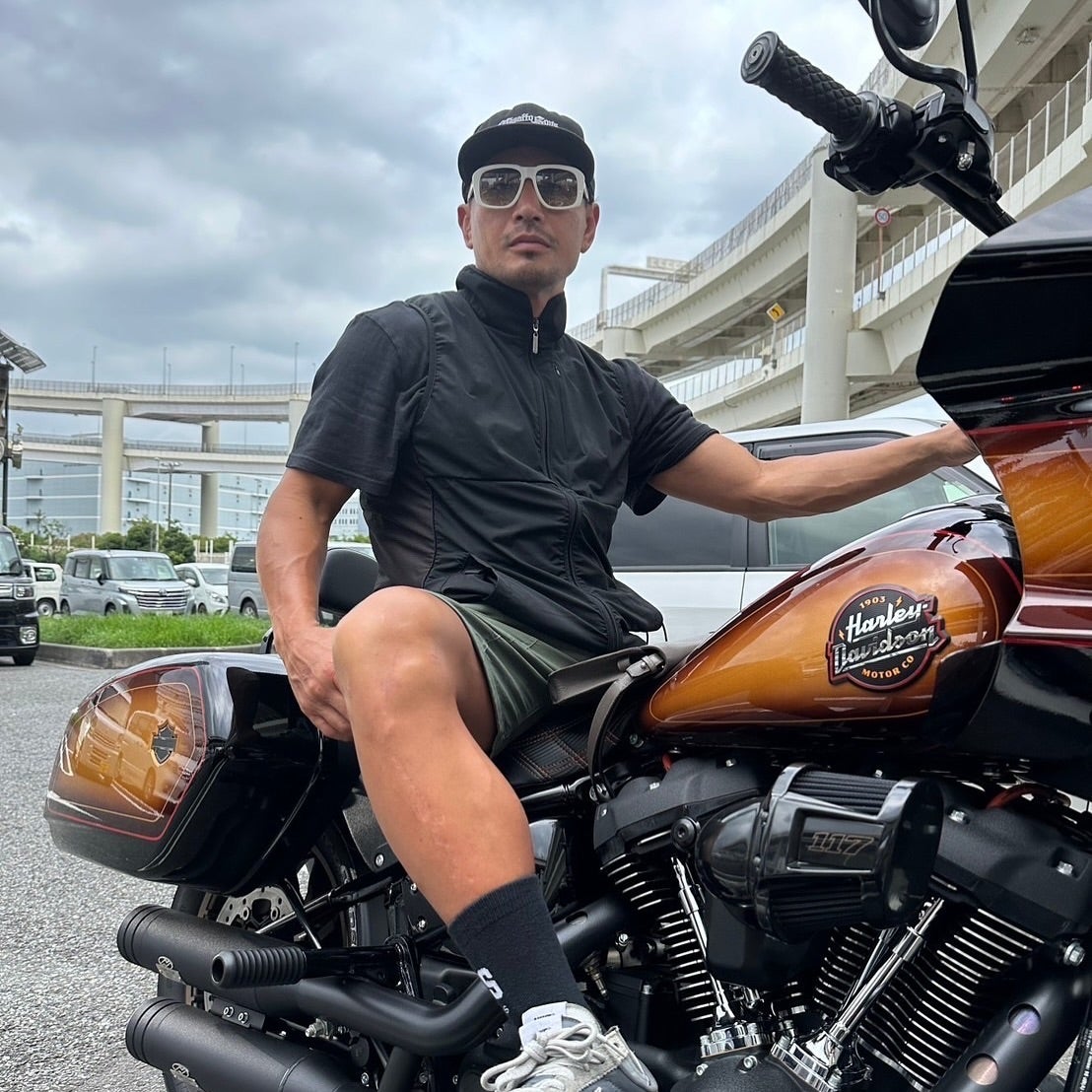 魔裟斗が真夏のツーリグ姿を披露