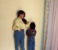 Peco、息子と特集で親子リンクコーデ披露！「後ろ姿がりゅうちぇるさん」と話題に！