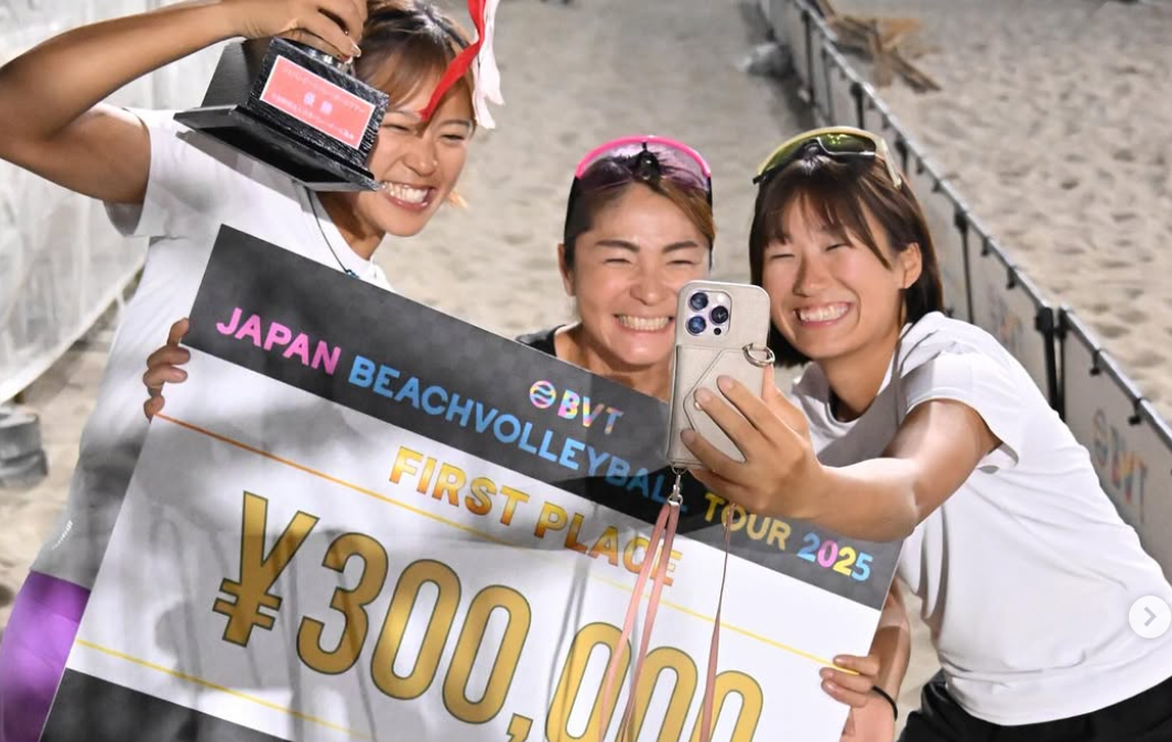 ジャパンツアー女子優勝　白幡亜美＆福田鈴菜の“ONE TEAM”ショット披露