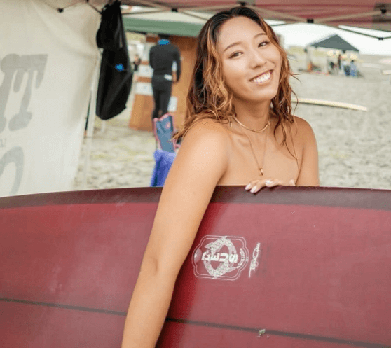 ”波入り前から美しい”あの美女プロサーファー、ハート乱舞が舞うフェロモンショットを披露！