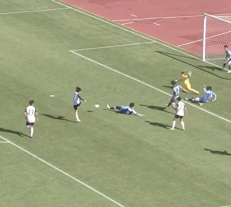 Jリーグ「Good defense👏」”怒涛の5連続ブロック”が海外からも大反響‼️