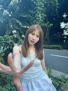 「安定の可愛いさ」元アイドルの薄着ショットにファン悶絶 タンクトップ姿にいいね続々