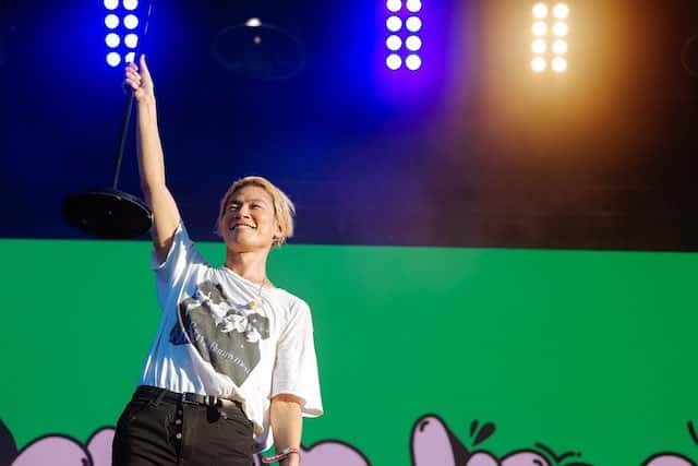 [Alexandros] の川上洋平がロッキンに参上🎸金髪姿にファン悶絶❤️‍🔥