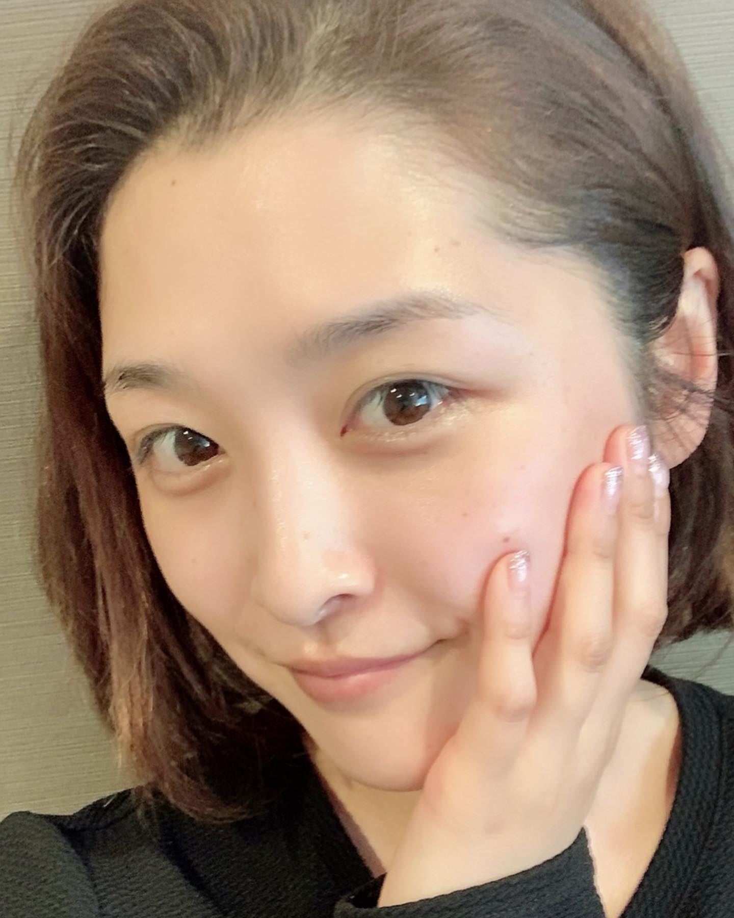 写真アプリ比較📷💥石川梨華さんがエステ後の顔で撮り比べ「どのアプリがいいんだろ？」