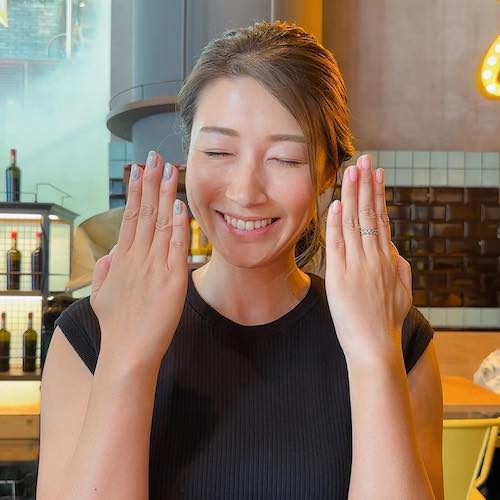 「左手はグラデ、右はギラギラにミラーです🪞」狩野舞子がネイルお披露目❗️❗️👀👀