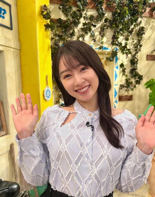 桜井日奈子、「土曜はナニする！？」オフショットを公開！