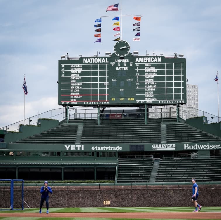 「今日も日本から応援中」Wrigleyでのドジャース練習風景にファン大興奮！