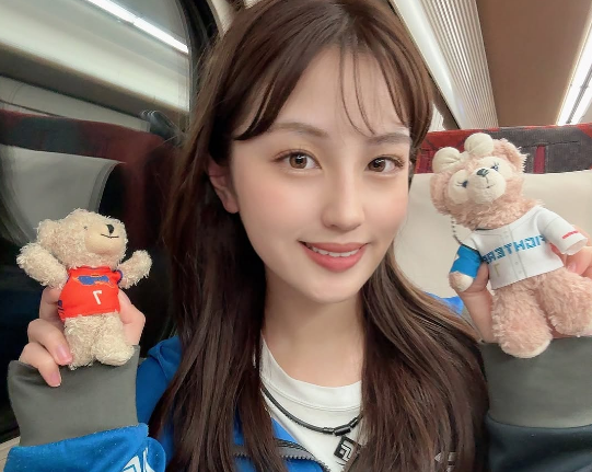 「かわいい、美人すぎる」野球美女グラドル、長岡遠征へ！車内ショットにファン恋落ち状態「めっちゃ綺麗で物凄く大好きだよ」