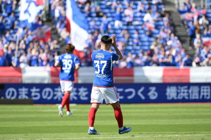 「次このユニフォームを着る時までに」オランダ1部に電撃加入のU19日本代表FW マリノスへメッセージ