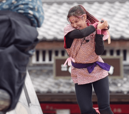 「美人過ぎます」美女忍者、ショーで披露した”殺陣ショット”とド迫力ムービーでファン圧倒！「全力応援したくなるのよ」