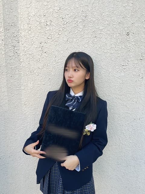 「不思議な気持ちすぎるけど…」HKT48メンバーが高校卒表！制服ショットに祝福の声が殺到