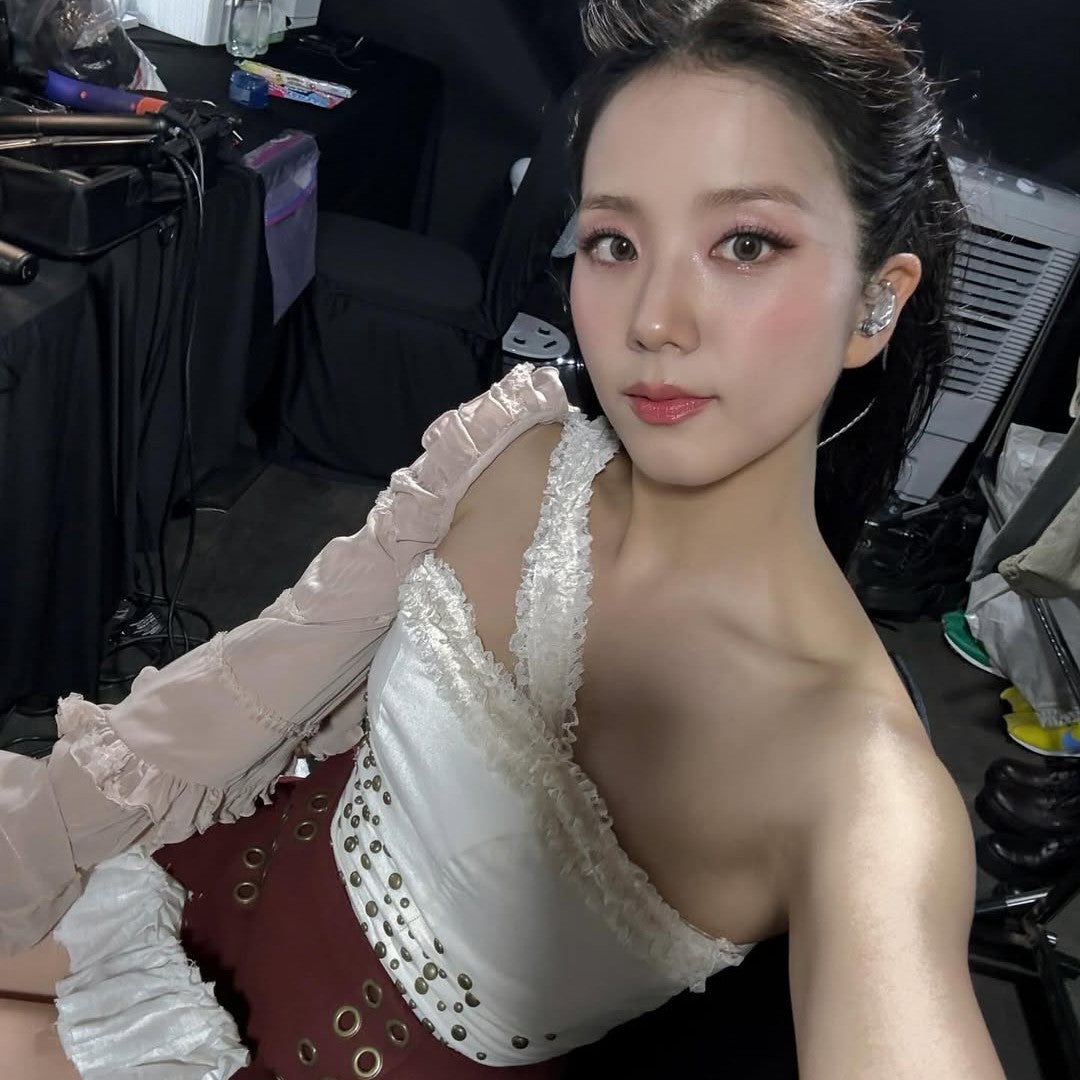 BLACKPINKついに帰還！ジスがオーラダダ洩れの韓国公演貴重ショットを公開