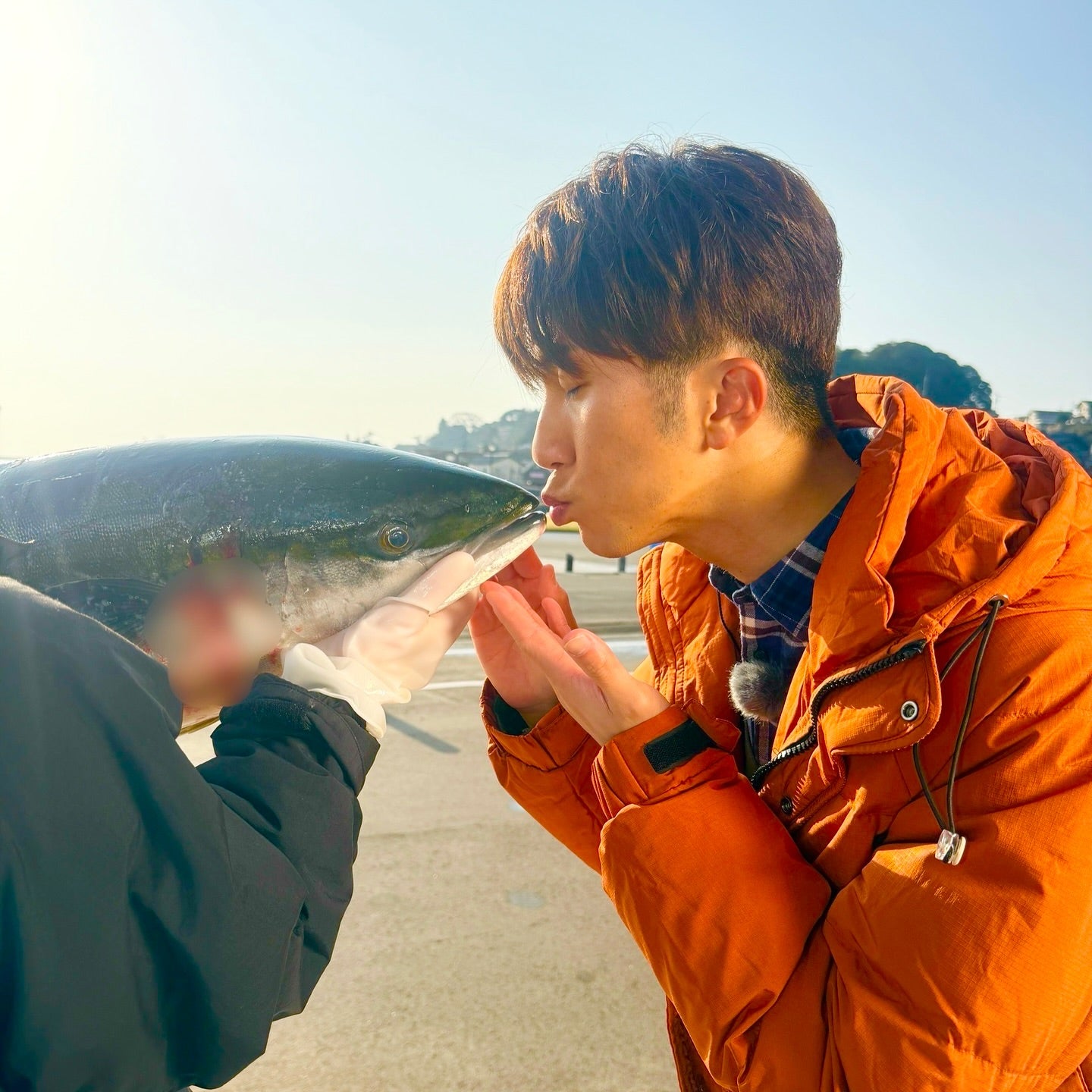 WEST.濵田崇裕、能登の海で見せた“魚へのキス”にほっこり