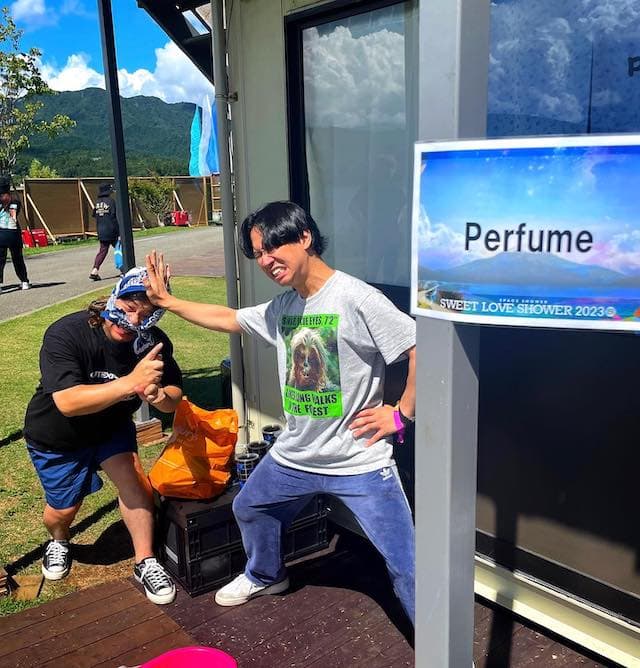 ダイスケはん、Perfumeの楽屋に侵入！？合言葉は「なんでもないよ、」