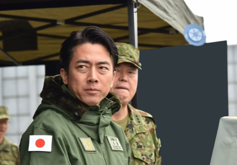 小泉進次郎防衛相、2025年の仕事納めを報告　年内最後の視察で国防への決意を新たに