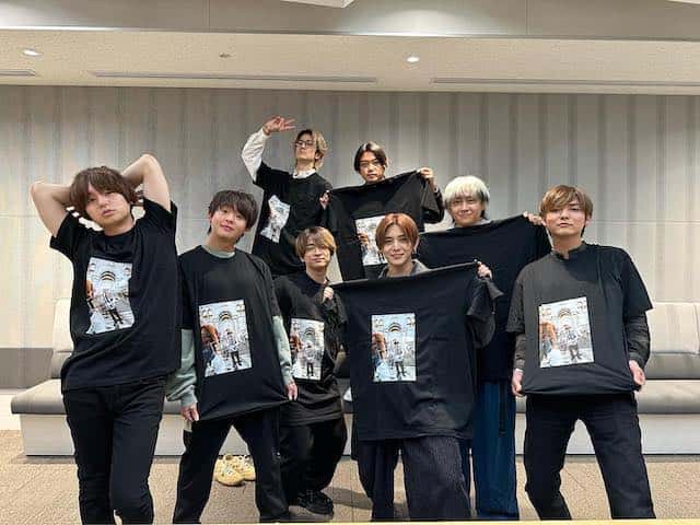 デビュー曲封印で話題のHey! Sɑy! JUMPがお揃いショットを披露👕💖