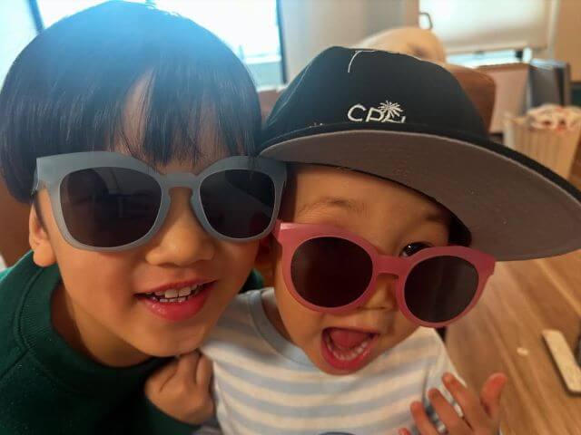 高橋ユウ、ちびっこモデルたちとのファミリーショットが可愛すぎる！