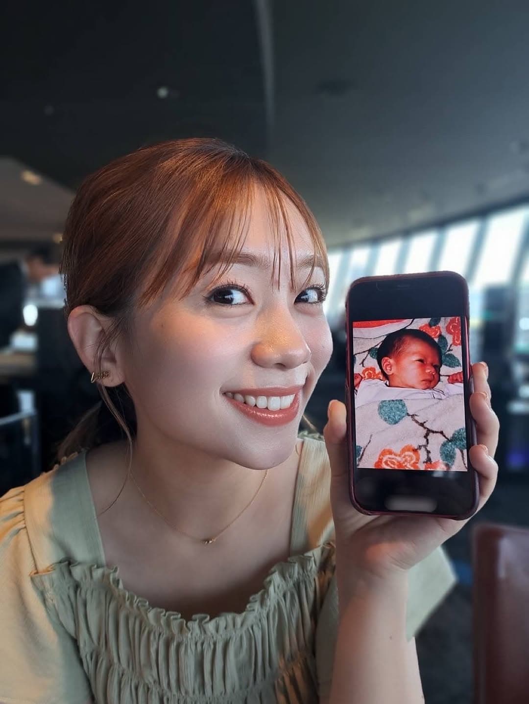 生まれた日の写真を公開‼美人アナウンサー〇〇、26歳の誕生日で見つめた“原点”に注目集まる