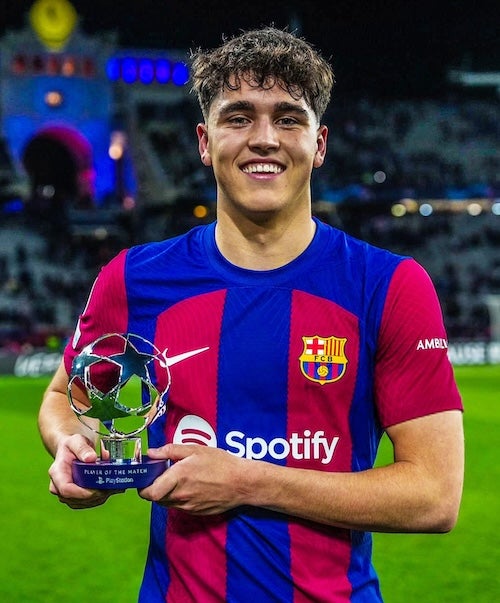 バルセロナ すでに主力となっている18歳CBと契約延長か