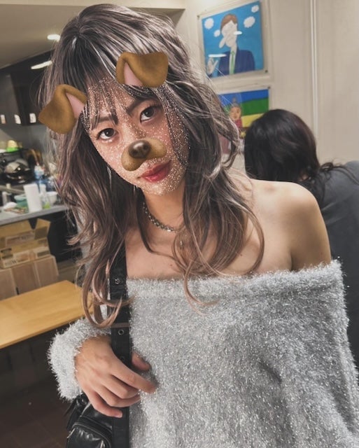 「普通に可愛すぎてびびる笑」ギャルに変装した大人気YouTuberが話題に