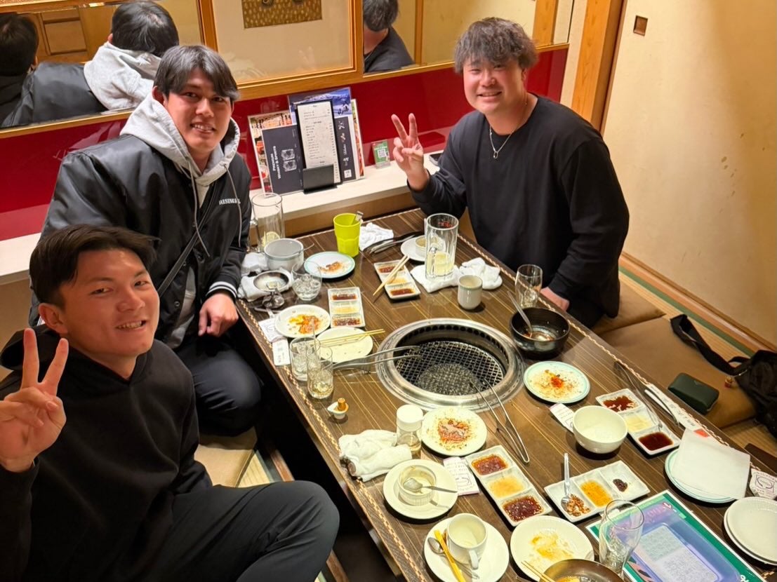 「環境が変わっても」渡邉大樹が茶野篤政を激励　元オリックス3人の再会ショット