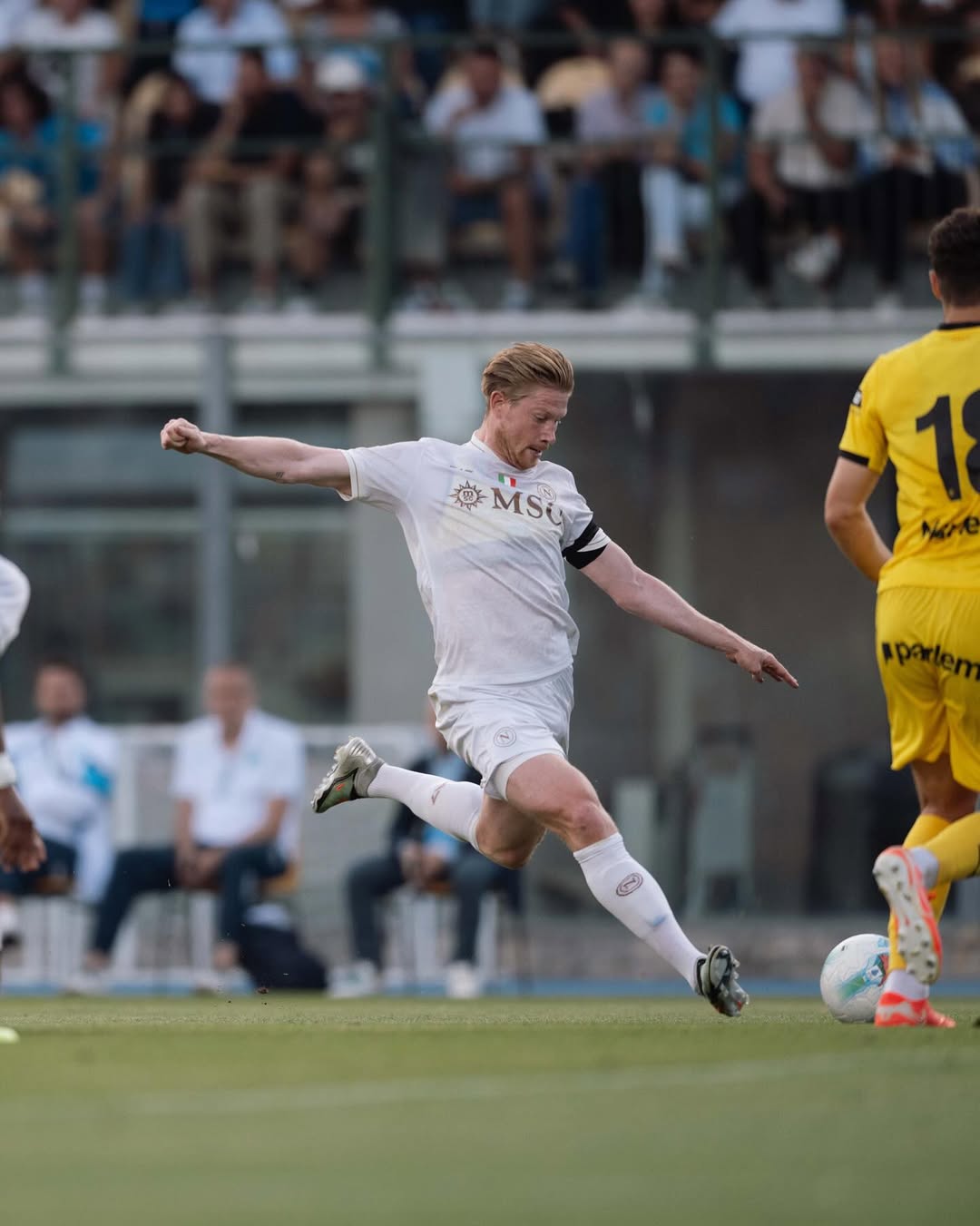 あのデ・ブライネが新天地で初ゴール！鮮烈ショットにファン熱狂