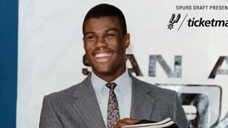 「名選手の歴史を紐解け！」スパーズ公式が“ドラフト年クイズ”でファンに挑戦！