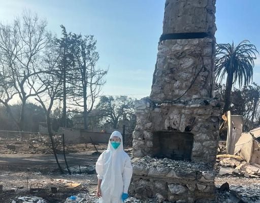 「言葉を失う、とはまさにこの事」水原希子、LA大火事で全焼のアルタデナの家跡地で茫然自失